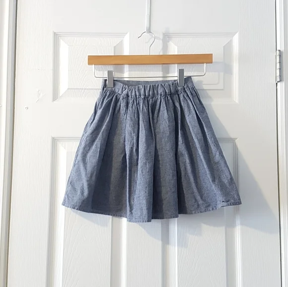3/ $25  American Apparel denim chambray skater skirt XS - Picture 3 of 8